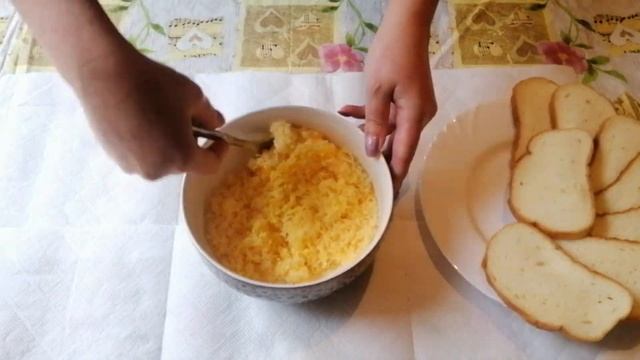 Горячие бутерброды |Горячие бутерброды на сковороде | Быстрый завтрак за 5 минут смотреть онлайн