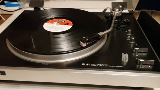 Victor QL-F4 смотреть онлайн