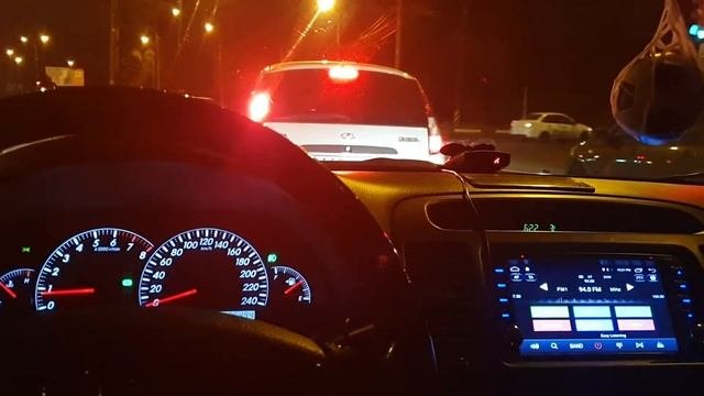 Toyota Camry V30 (2005). Вид с водительского места