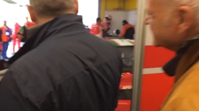 Ferrari 458 AF Corse + Giancarlo Fisichella & Friends: DeBBraia DeBBraia e Vince! смотреть онлайн