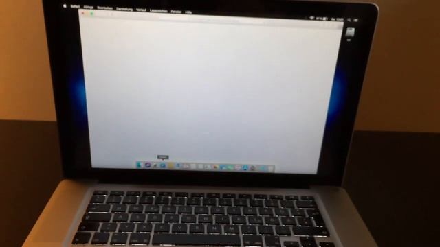 MacBook Pro 15, Core i5 2,4 GHz, neu: SSD + Akku смотреть онлайн