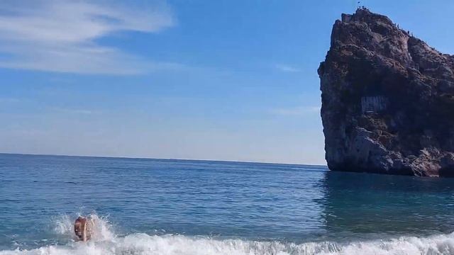 9 апреля. Симеиз. Открыли купальный сезон. смотреть онлайн