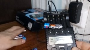Зарядка и аккумуляторы ROBITON. Распаковка и тэст.