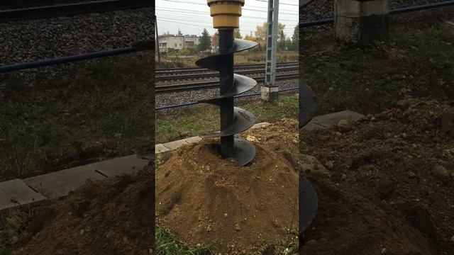 Бурение гидровращателем Delta RD-25 5 метров, насыпь + слой известняка