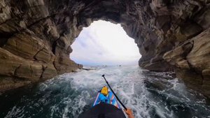 Грот на мысе Тобизина (заход в большую волну на сапе)