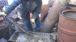 Топливо для кузнеченого из угольной пыли и навоза