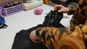 Протёртый воротник на куртке из искусственной кожи! Всего одна хитрость и будет как новый!!!