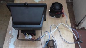 Подключение сирены 12В к прожектору!/ Connecting the siren 12V to the spotlight!