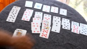 Comment jouer; Un Jeu De Cartes Le Pirate Solitaire Français