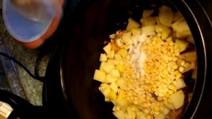 Гороховый суп с копчеными ребрышками. Готовим в мультиварке.