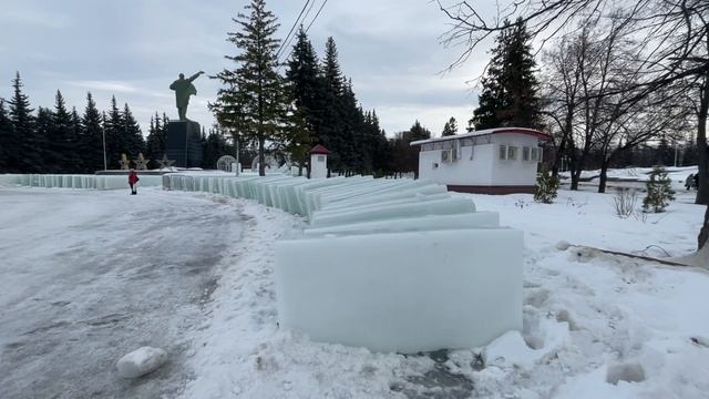 Уфа, главная городская Ёлка на площади им. Ленина, напротив  Горсовета, 23.12.23