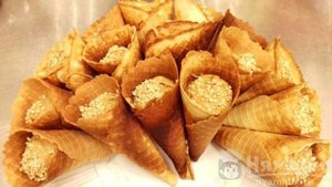 Вафельные трубочки с вареной сгущенкой