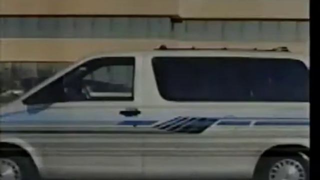 1990 - Ford Aerostar смотреть онлайн