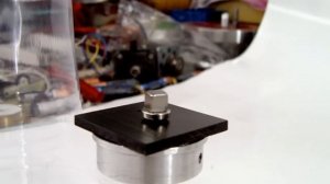 ДИАМАГНИТНАЯ ЛЕВИТАЦИЯ ПИРОЛИТИЧЕСКИЙ ГРАФИТ МАГНИТНЫЙ ПОДВЕС Diamagnetic Levitation ИГОРЬ БЕЛЕЦКИЙ