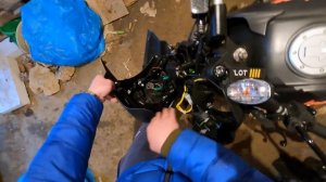 Замена ламп ближнего света и габаритов на Bajaj Pulsar 180 (Led)
