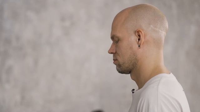 Лила с Гидами (Сергей Артемьев) смотреть онлайн