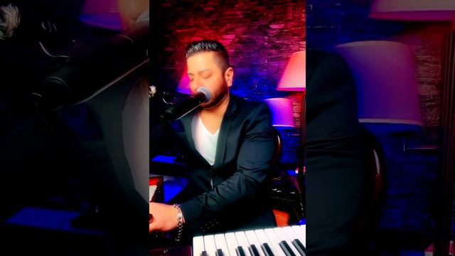 Gul Sabo ba dosh hamad Ahmad Zahir song by Said Zubair Nasib for his memories