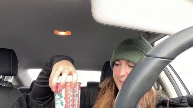 holiday shopping | trying starbucks holiday drinks and treats | pressures of gift-giving | vlogmas смотреть онлайн