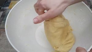 Тертый КУЧЕРЯВЫЙ пирог с вареньем и орешками! Вкусный и простой рецепт на маргарине!