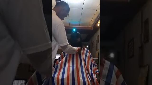 cewek pangkas rambut di barbershop смотреть онлайн