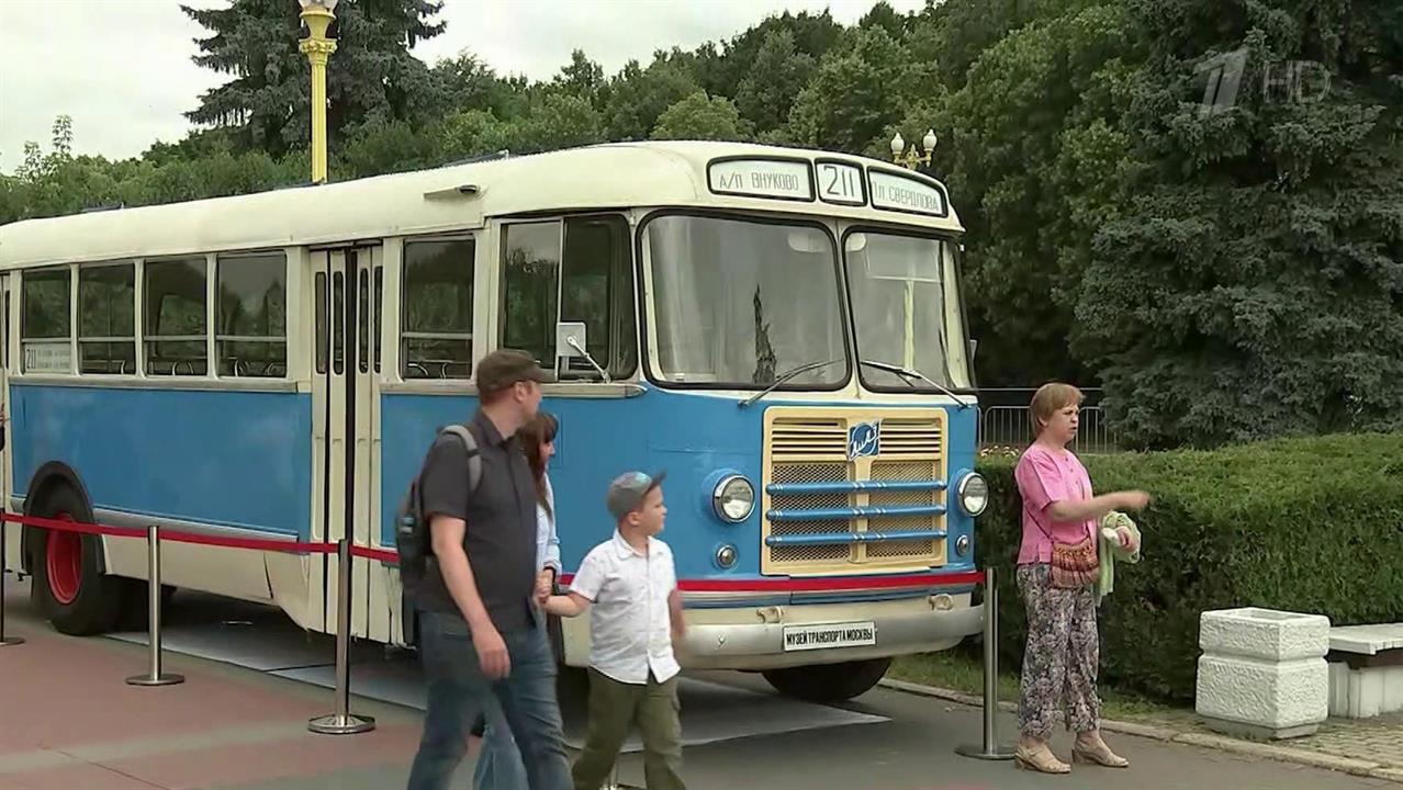 Парад поездов москва 2024