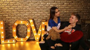 Как целоваться в 6 классе. Поцелуй сосущийся Енотик.