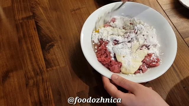 Мясо ПО-АЛБАНСКИ | мясные котлеты из РУБЛЕНОГО фарша | блюдо на каждый день и НА ПРАЗДНИК смотреть онлайн