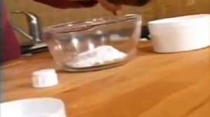 Как отмыть дверцу холодильника