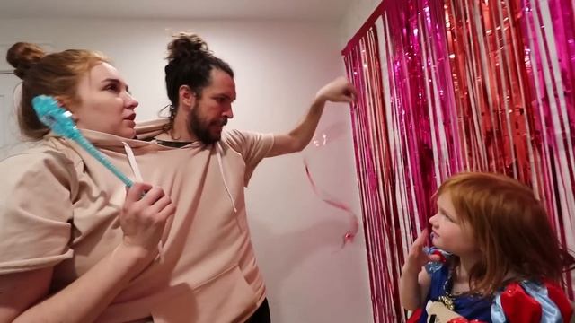 new ADLEY PRiNCESS MAKEOVER!! invited to a Royal Tea Party by bird! 2 head magic parents disney spa смотреть онлайн