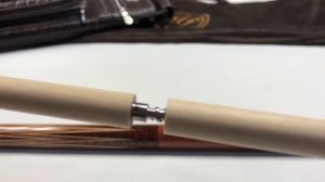 Эксклюзивный кий из змеиного дерева от мастера Романа Якимова