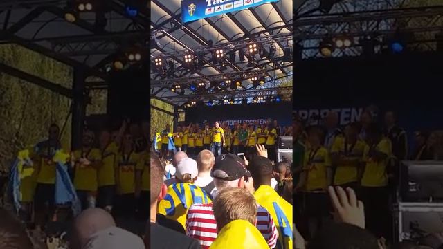 John Guidetti feat. U21 och Kungsan "Nya Sverige"