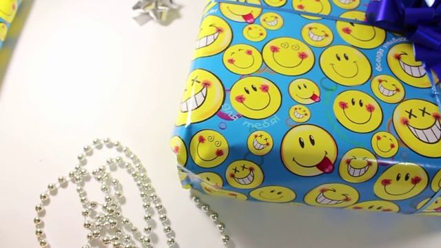 Как правильно упаковать подарок? Как красиво украсить глазурью печенье? Рецепт имбирного печенья. смотреть онлайн