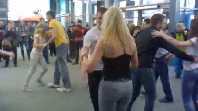 Руэда в Мега Грине 29.03.2013 ~ ArmenyCasa ~ Белгород смотреть онлайн