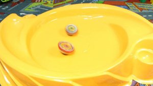 Команда Блейдэров для новой арены! Бейблэйд Феникс! Игрушки для детей. Beyblade - toys for kids