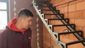 Каркас лестницы + контур антресоли в КП "Образцово"