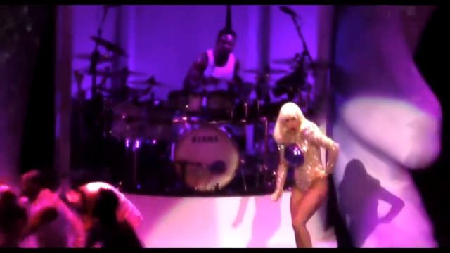 гага танцует под "косил ясь конюшину" песняров смотреть онлайн