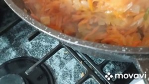 На целый месяц сделала запас. Это очень выгодно!Как приготовить пережарку из лука и моркови.