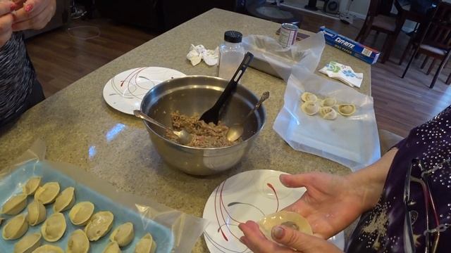 США 5438: Готовим пельмени и другую вкуснятину в субботу на даче смотреть онлайн