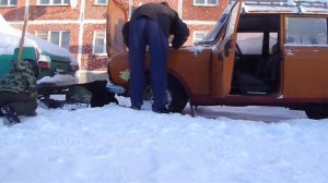 запуск москвича зимой