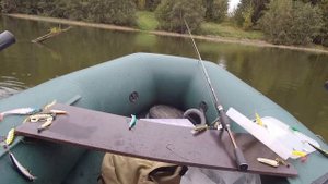 На новые водоёмы.  Лесной пруд, спиннинг, твичинг. Выручил воблер от BearKing. MagSquad 128 sp.