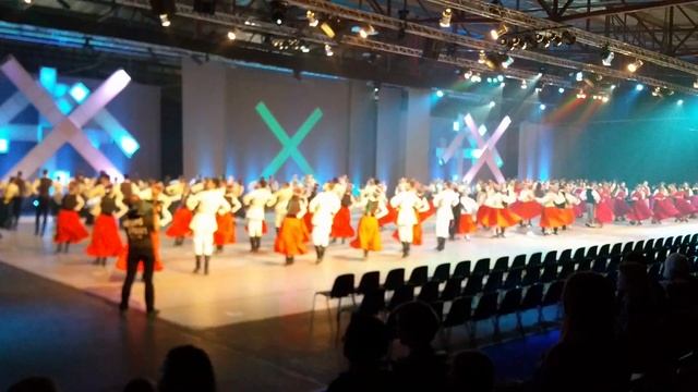 Латвия, народные танцы - 20150504 135608 смотреть онлайн