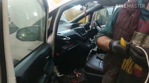 Установка зеркал с подогревом. Toyota Voxy hybrid.