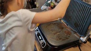 Жарим вкуснейшие стейки и золотую кукурузу на электрогриле