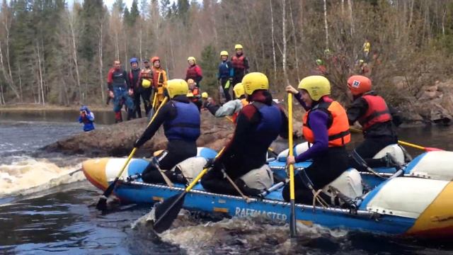 Катамаран Бондюэль проходит порог Мельница. Укса 2014. май смотреть онлайн