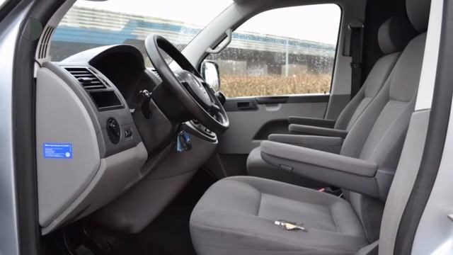 Volkswagen Transporter 1.9 TDI 84pk L2H1 Met Navi, Airco en Cruise !!! смотреть онлайн
