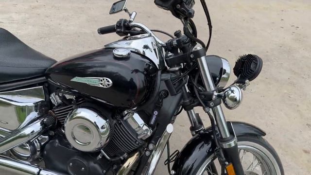 Мотоцикл Yamaha XVS 650 Drag Star прямоточный выхлоп Vance & Hines звук