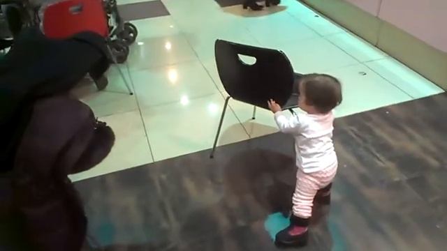 Лиза в ТЦ Облака смотреть онлайн