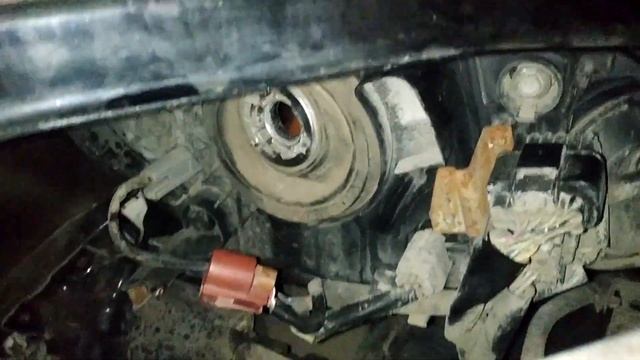 Замена лампы ближнего света Mitsubishi Outlander XL смотреть онлайн