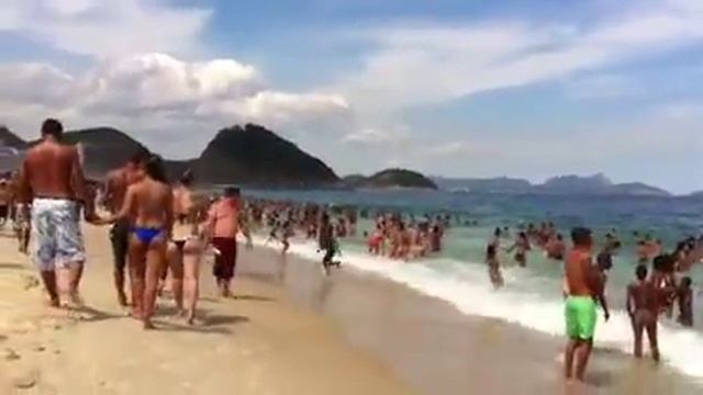 Рио. Жизнь на пляже смотреть онлайн