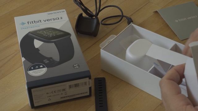 Fitbit Versa 2 im Unboxing смотреть онлайн